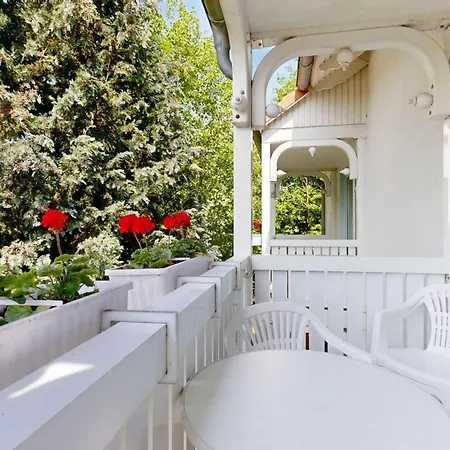 Appartementhaus Binzer Sterne 56 * Binz